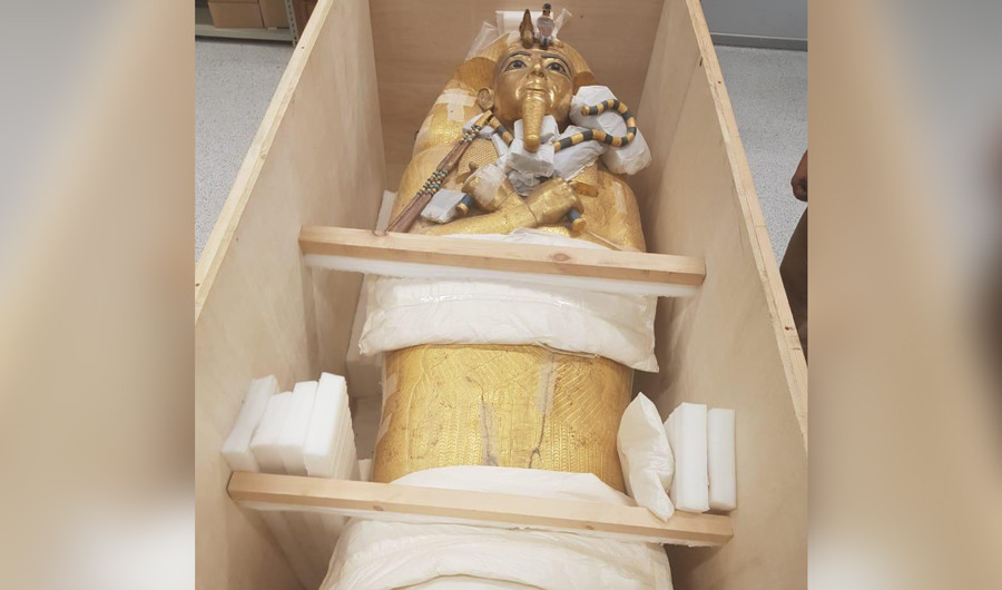 Позолоченный саркофаг Тутанхамона впервые отправили на реставрацию