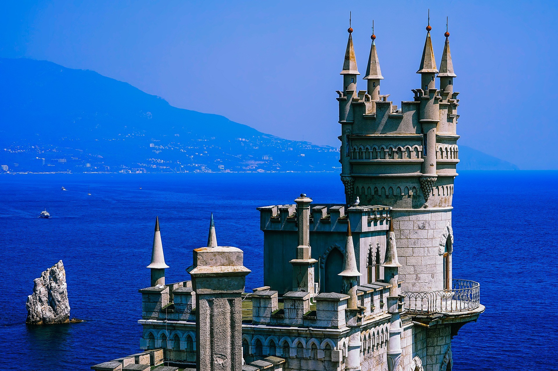 Замок "Ласточкино гнездо", Крым. Фото © Pixabay
