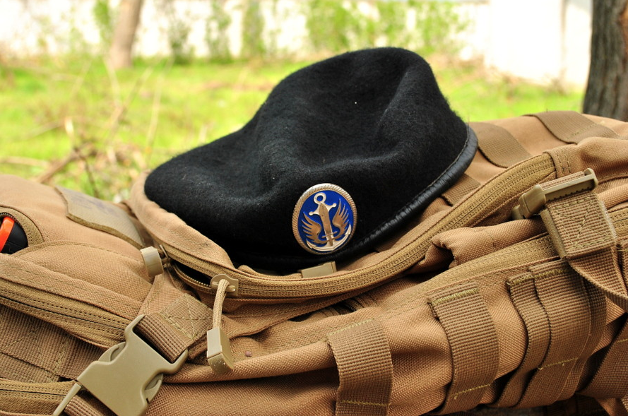 Берет и рюкзак украинского морпеха. Фото © Flickr/Ministry of Defense of Ukraine
Follow
