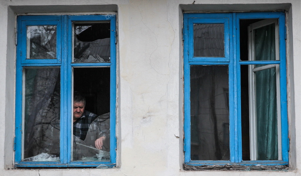 Последствия обстрела посёлка Золотое-5 Луганской области (архив). Фото © Александр Река / ТАСС
