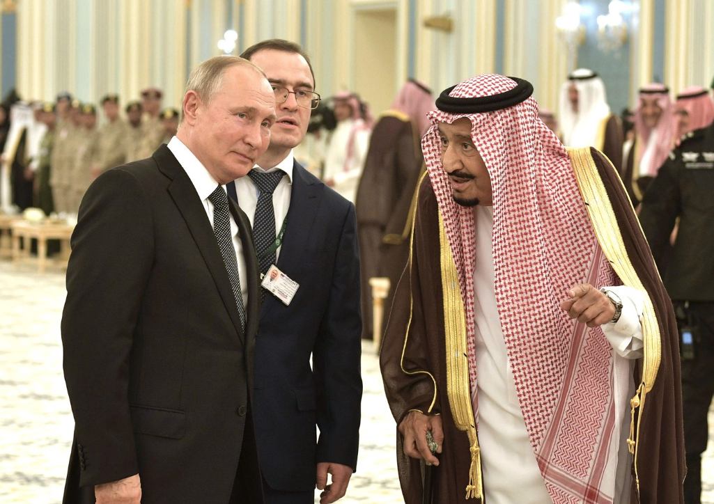 Президент РФ Владимир Путин и король Саудовской Аравии Салман ибн Абдель-Азиз Аль Сауд. Фото © Kremlin

