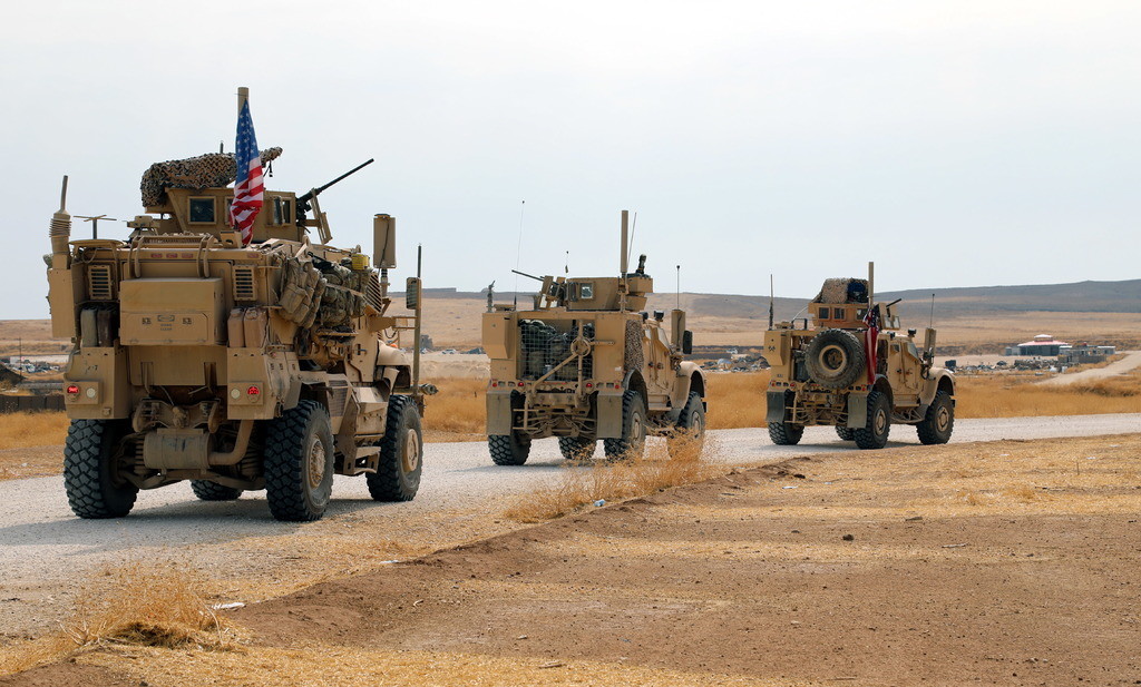Американские военнослужащие покидают сирийскую провинцию Хасеке. Фото © EPA

