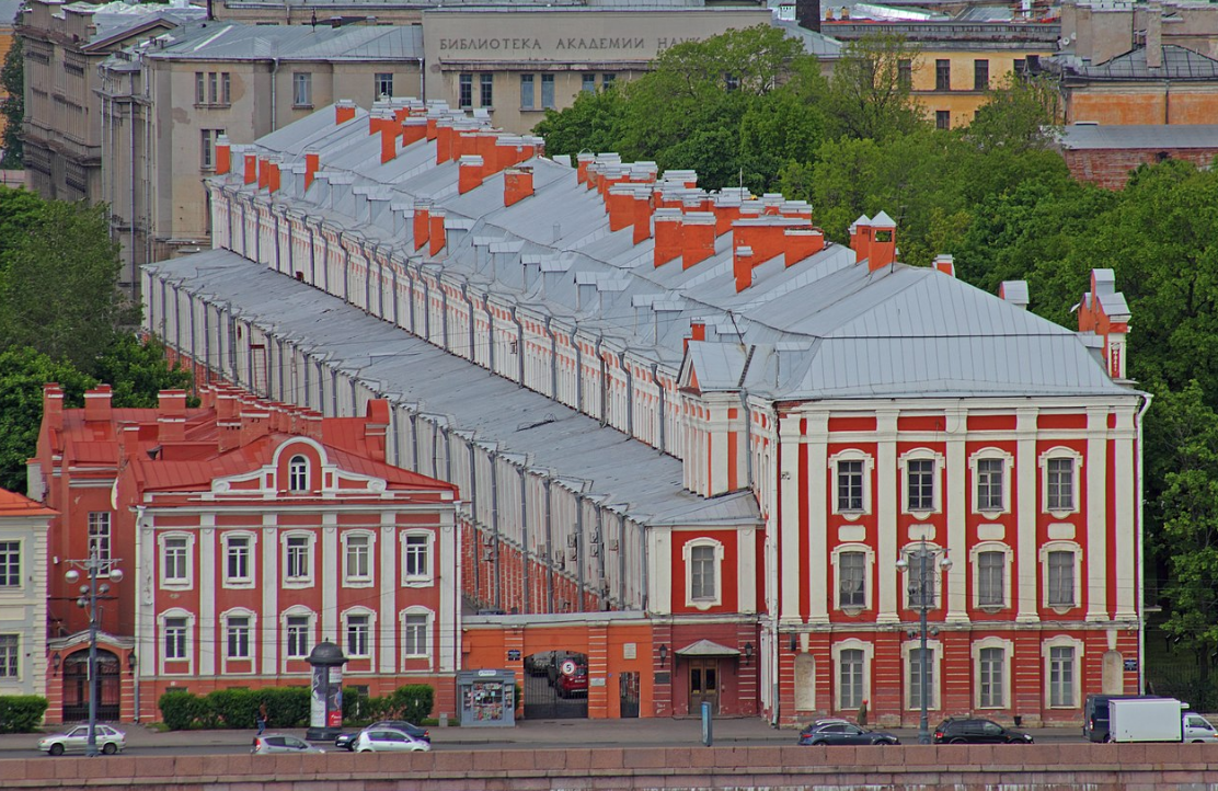 СПбГУ. Здание Двенадцати коллегий. Фото © Wikipedia
