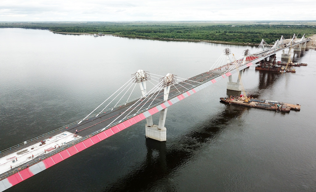 В Приамурье достроили единственный мост из России в Китай