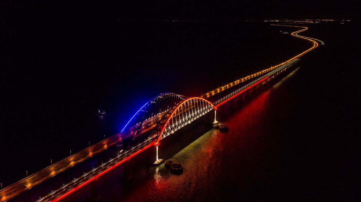 Видео © Twitter / Крымский мост
