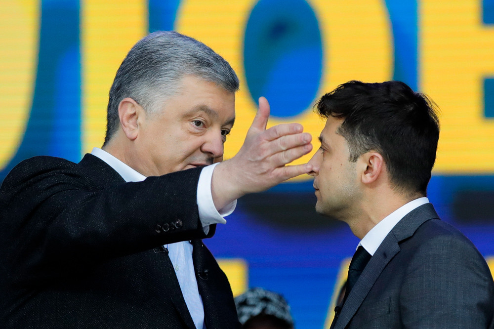 Пётр Порошенко и Владимир Зеленский. Фото © AP Photo / Vadim Ghirda
