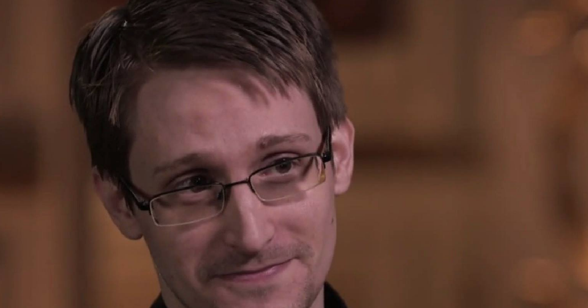 Минюст США отсудил у Сноудена право на доходы от его мемуаров