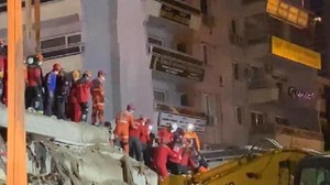 В Турции чудом спасли человека через 33 часа после землетрясения