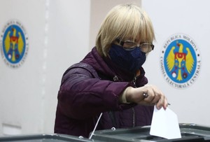 В Молдавии проходят выборы президента. Несколько кандидатов уже отдали свои голоса