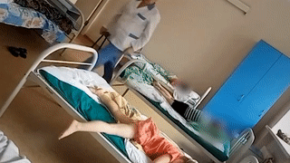 Била за шалости. Ещё одна медсестра в Новосибирске попалась на жестоком обращении с малышами