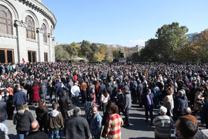 Протестующие в Ереване выдвинули ультиматум Пашиняну