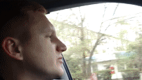 "Таксист-киборг". Житель Ростова-на-Дону научился водить авто с протезом руки — видео