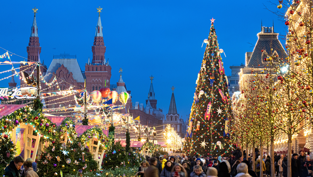 Собянин объяснил, можно ли будет встретить Новый год на улицах Москвы
