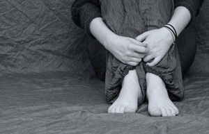 В Калининграде 11-летняя школьница забеременела от отчима-педофила