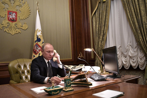 Путин обсудил ситуацию в Нагорном Карабахе с Макроном