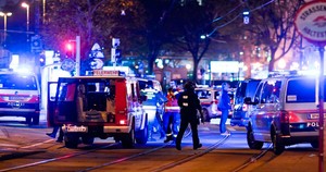 Канцлер Австрии назвал нападение в Вене терактом