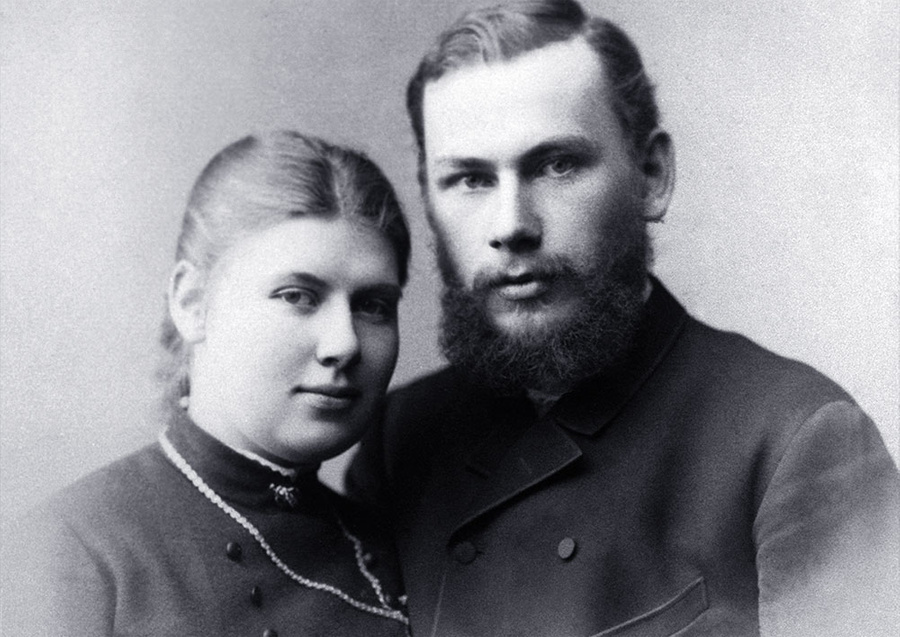 Писатель Лев Толстой с супругой Софьей Толстой. Фото © ТАСС / Эйхенвальд А.