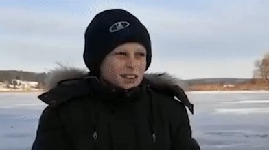 Мальчик спас двух девочек, тонувших в ледяной воде