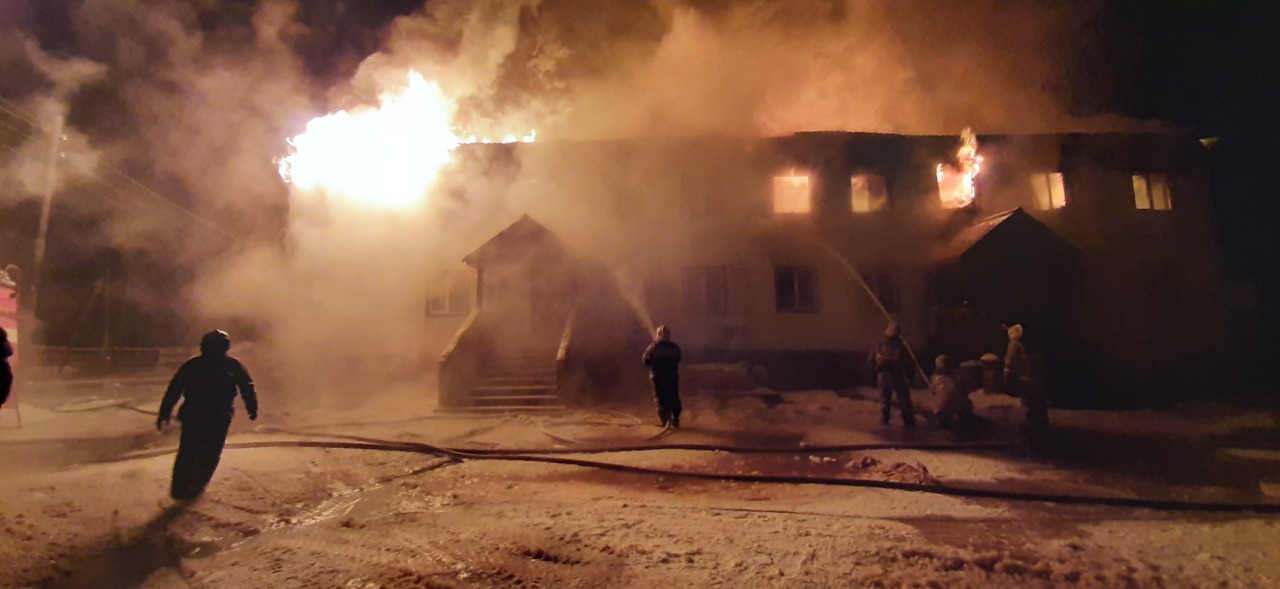 Дом выгорел полностью. При пожаре в якутском селе погиб один человек