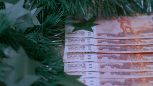 Ковид деньгам не помеха: регионы соревнуются, кто больше потратит на Новый год
