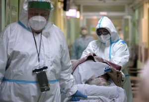 Правительство выделит 10 миллиардов рублей на выплаты медикам за борьбу с коронавирусом