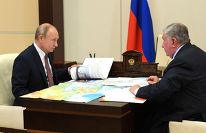 Сечин доложил Путину о загрузке на верфи "Звезда": 53 заказа в работе 