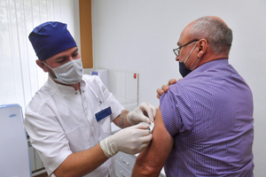 В Кремле назвали сроки начала массовой вакцинации россиян от коронавируса