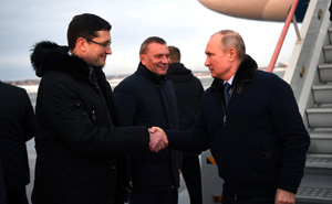 В Кремле объяснили, почему Путин был без маски и перчаток во время визита в Саров
