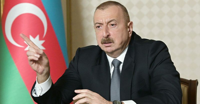 <p>Я неоднократно повторял, что посредники должны оставаться беспристрастными. Если они принимают чью-либо сторону, это их дело, однако в таком случае им стоит отказаться от посредничества. У каждой страны может быть хорошее или негативное отношение по отношению к любой другой. И мы понимаем, что в силу определённого ряда причин некоторые испытывают определённые чувства к армянам. И не стоит бросаться обвинениями. Если мы в свою очередь начнём выдвигать обвинения против тех, кто выставляет нас наёмниками, если мы начнём рассказывать о том, чем они занимаются в разных частях света, то вся эта история затянется очень надолго. Но, заметьте, мы этого не делаем. И ожидаем такого же поведения и от наших партнёров</p><p></p>