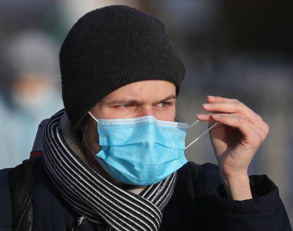 Попова призвала провести новогодние праздники дома из-за напряжённой ситуации с коронавирусом