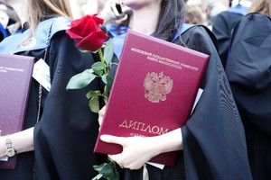 Дипломы вузов в России могут получить "срок годности"
