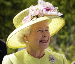 Королева может нарушить 30-летнюю традицию встречи Рождества из-за коронавируса 