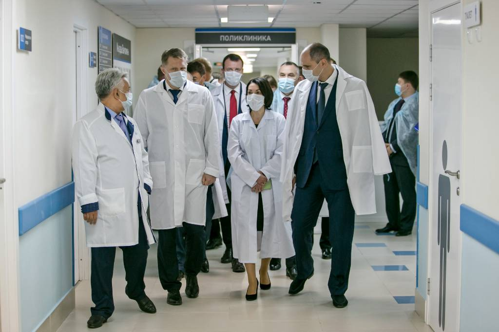 Руководство Минздрава отправится в Санкт-Петербург из-за ситуации с коронавирусом