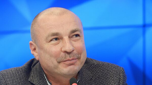 <p>Говорит ли её последнее выступление, что она может вернуться в спорт? Спорт и шоу — две огромные разницы. Не думаю, что она вернётся. Если она и будет выступать, то, думаю, только в шоу</p>