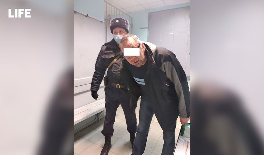 Пьяный житель Екатеринбурга сломал нос женщине-врачу, приехавшей на вызов к ребёнку
