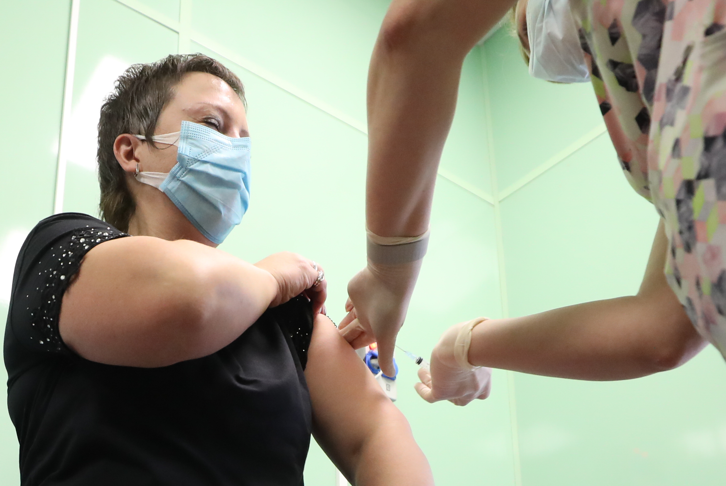 В Петербургской митрополии прокомментировали начало вакцинации от коронавируса
