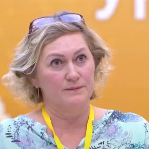 <p>Пусть меня растерзают многие жители наши, но мне кажется, что многие принимают обычный туман, который сейчас у нас идёт, у нас резервуар отделили от комбината, где идёт оборотный цикл, и там не замерзает лёд, и там очень тёплая вода и очень часто туман. И люди часто смотрят с правого берега на левый и считают, что это смог стоит. Есть же ещё другие производства в городе, например птицефабрика, откуда может идти запах</p>