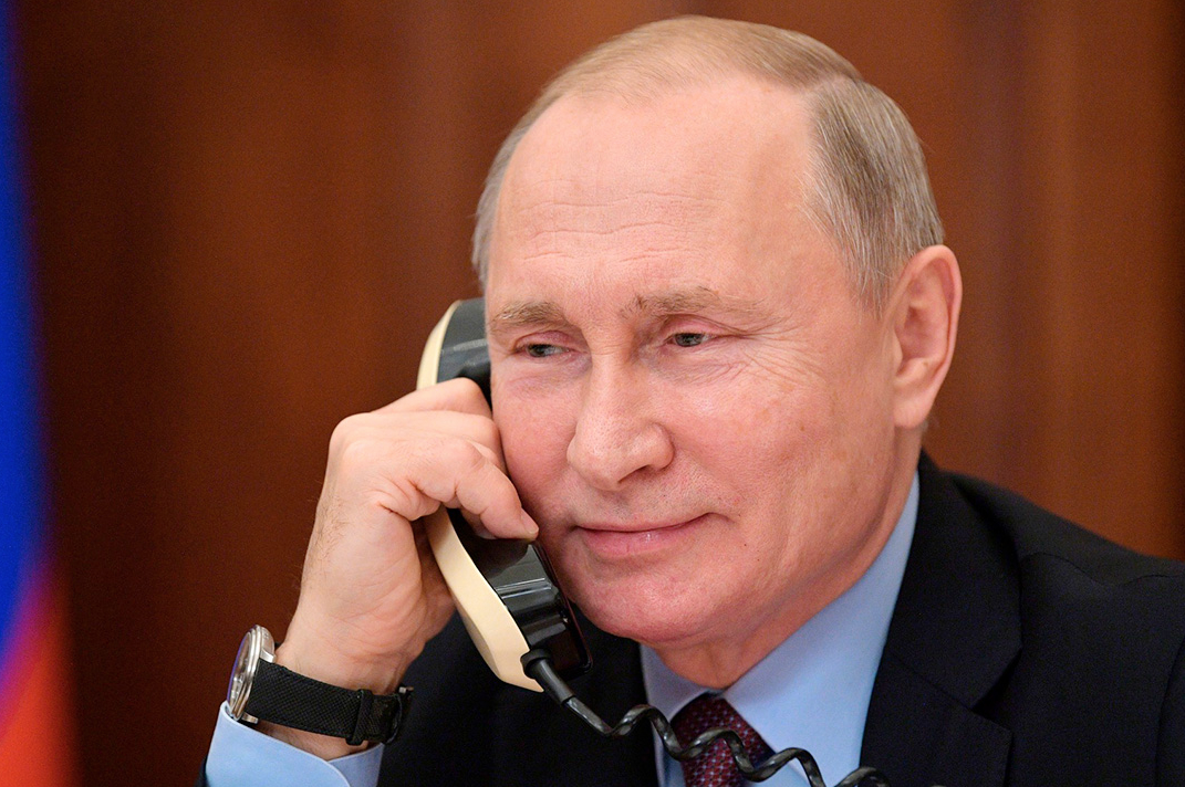 Пранкер от имени Путина позвонил координатору штаба Навального в Барнауле. И тот поверил 