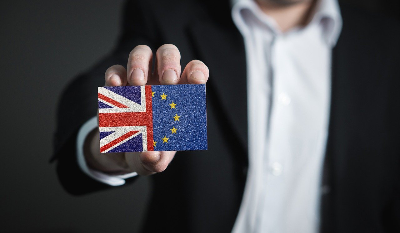 Политолог оценил согласование торговой сделки Британией и ЕС