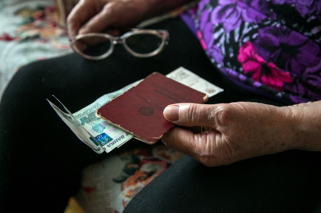 Приставы раскрыли, сколько в России пенсионеров с проблемными кредитами
