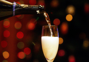 В Минздраве рассказали, почему шампанское можно выпить и в 90 лет