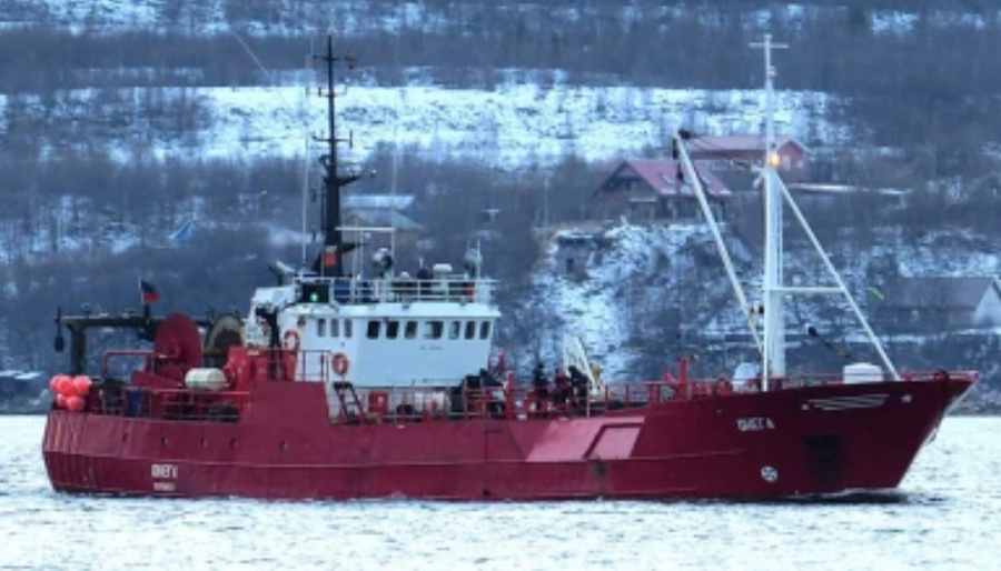 Правительство сформировало комиссию для помощи пострадавшим и семьям погибших при крушении судна "Онега"