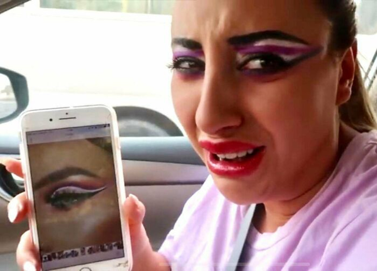 Фото © Reddit / BadMUAs