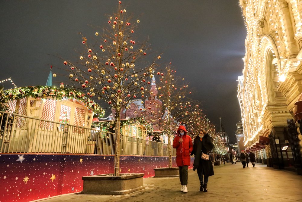 Власти Москвы не планируют новых ограничений на Новый год. А уже введённые могут снять к середине 2021 года