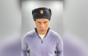 Депутат Рады надел шапку-ушанку с советской звездой и призвал арестовать его