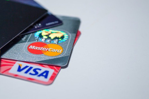 Push-уведомления вместо СМС: названы способы избежания хищения денег с банковской карты