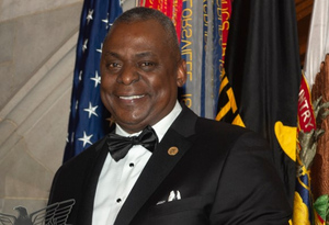 Байден выдвинул темнокожего генерала в отставке на должность главы Пентагона