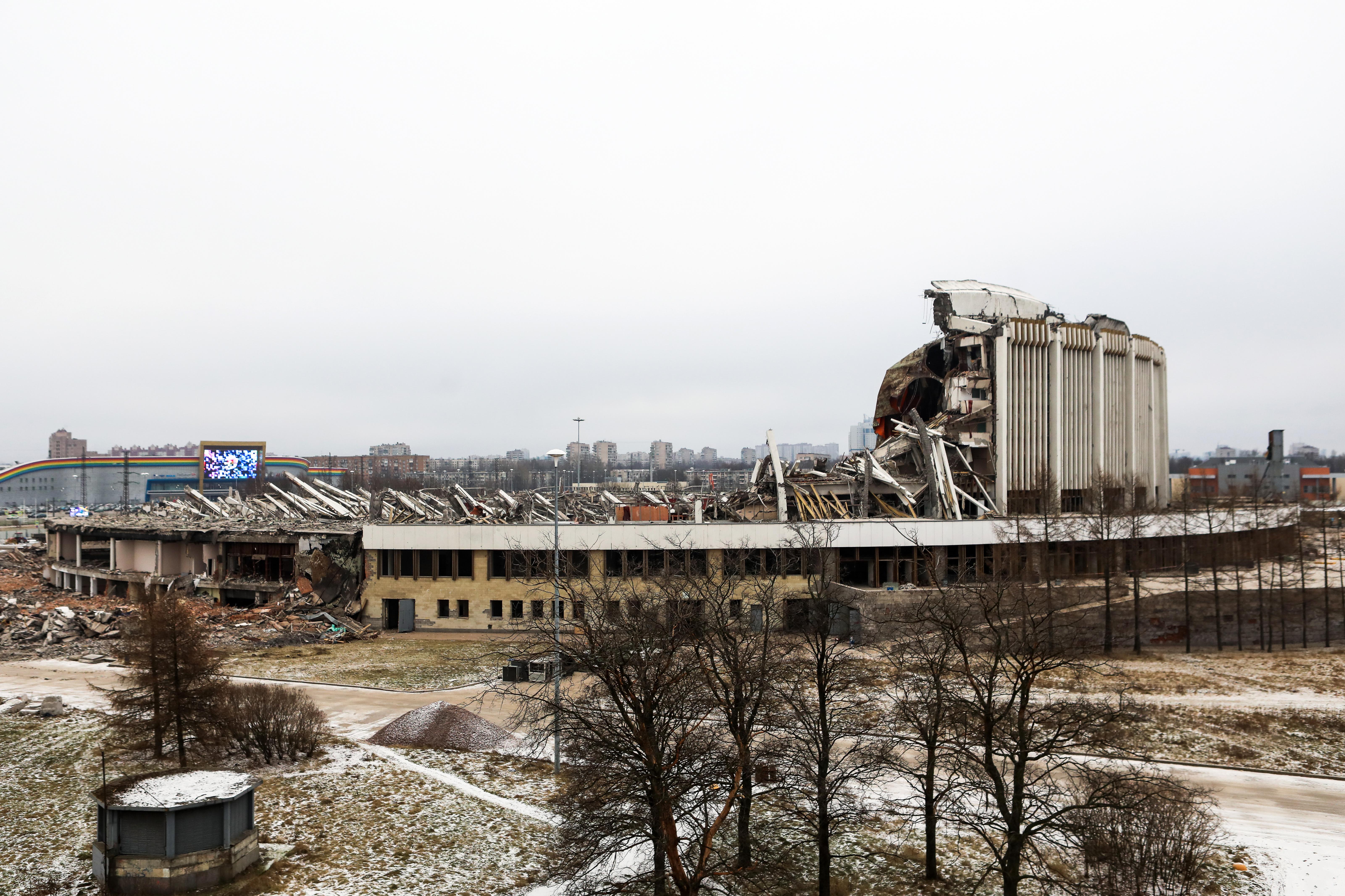 Разрушенный СКК "Петербургский". Фото © ТАСС / Роман Пименов