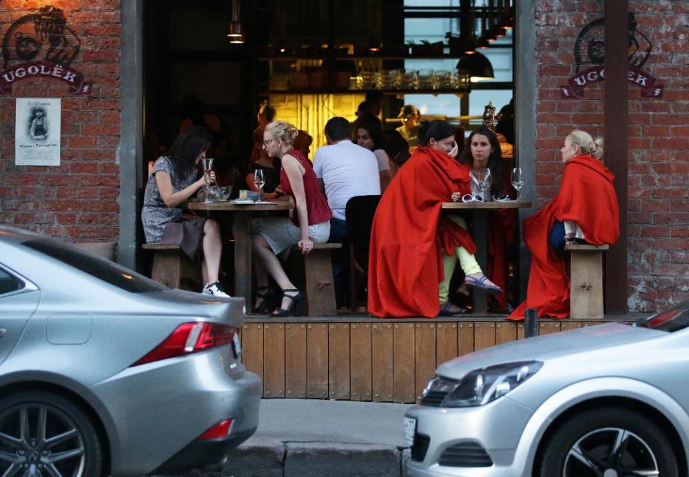 Уличные террасы кафе и ресторанов в Москве могут открыться в середине июня