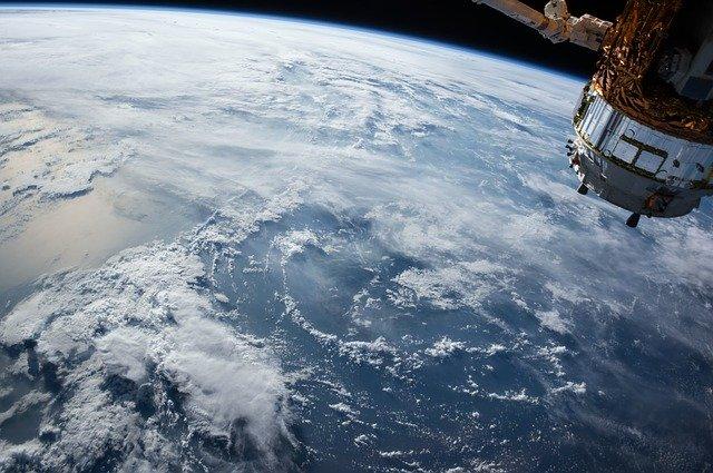 Космонавт рассказал, как экипаж МКС ищет места утечки воздуха